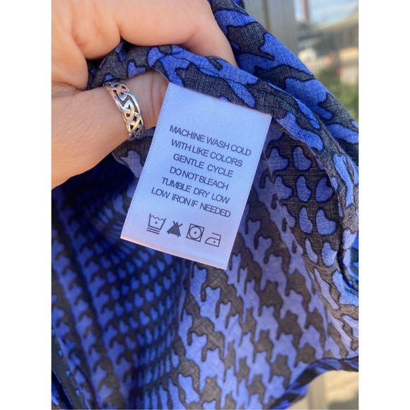 Foxcroft Shaped Fit Blue and Black Houndstooth Button-Up Blouse Sz 14, MSRP $94 - Picture 7 of 11